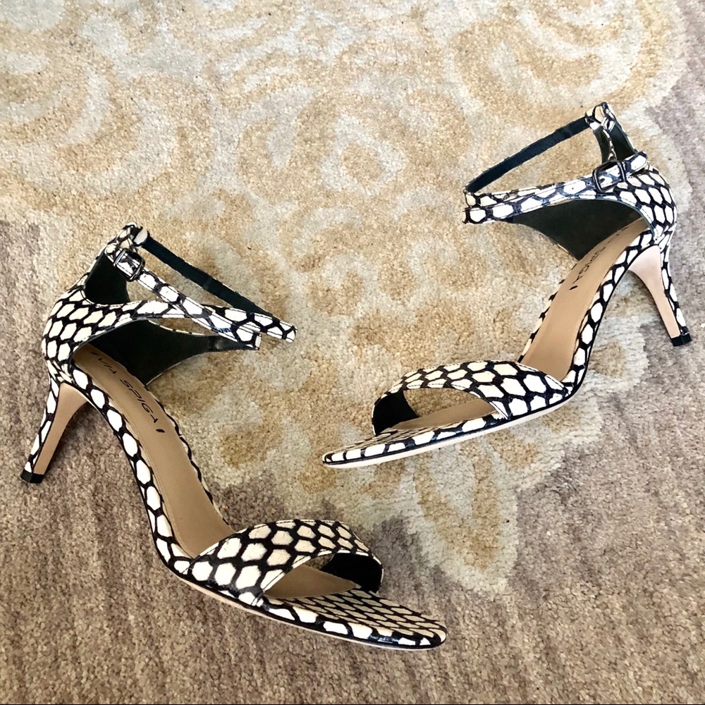 Worn 1x! Via Spiga Leesa Black White Snake Sandals